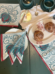 Artichoke Table Runner