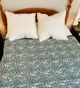 Peony Quilt in Ocean Surf