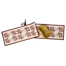 Shallots Canvas Table Runner (Overstock Sale)