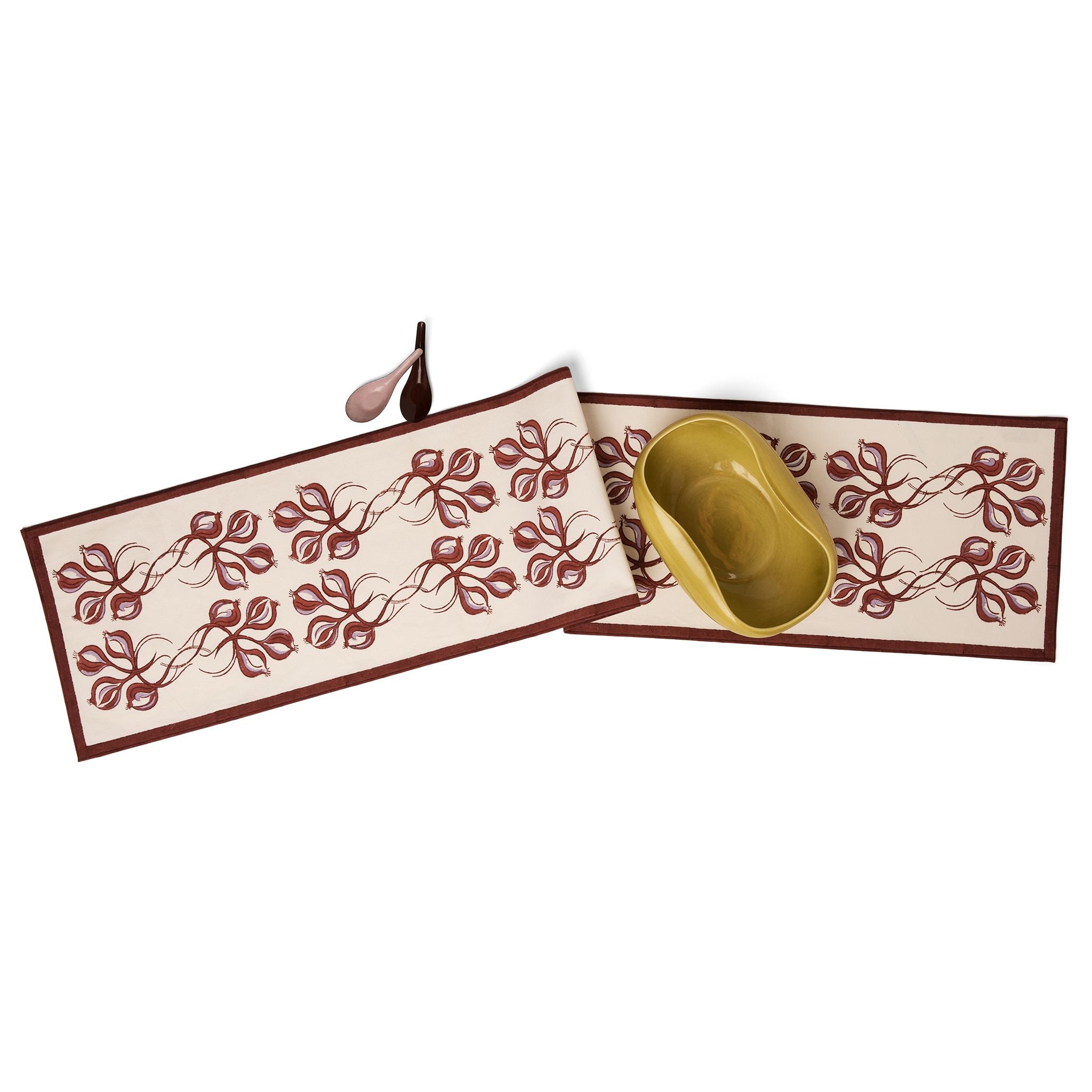 Shallots Canvas Table Runner (overstock)